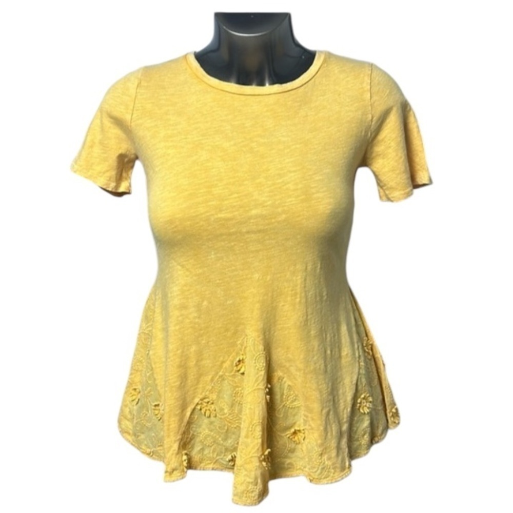 Anthropologie Eri & Ali Yellow Embroidered Flower Petal Flared Top Medium US$68